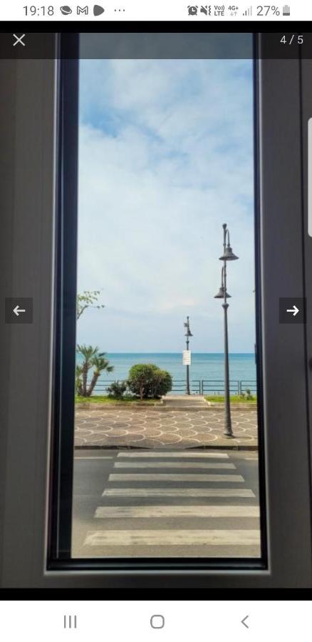 Una Finestra Sul Mare Майори Екстериор снимка